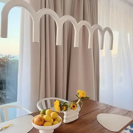 Ocean By Endless Sun I Modern Comfort, Sea View, Wi-fi, Parking, Heating * Lagos