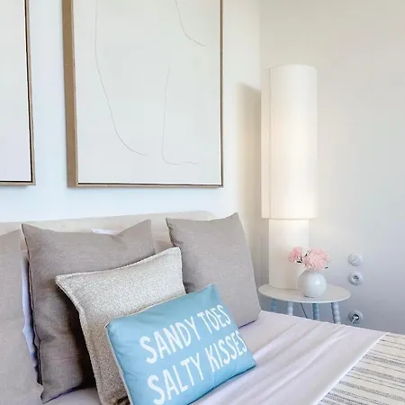 Ocean By Endless Sun I Modern Comfort, Sea View, Wi-fi, Parking, Heating Lagos