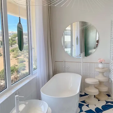 Ocean By Endless Sun I Modern Comfort, Sea View, Wi-fi, Parking, Heating Lagos