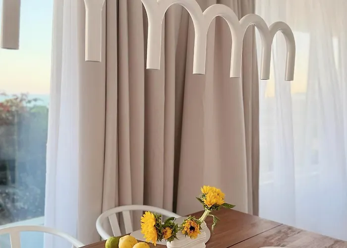 Ocean By Endless Sun I Modern Comfort, Sea View, Wi-fi, Parking, Heating * Lagos