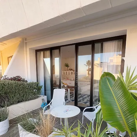 Ocean By Endless Sun I Modern Comfort, Sea View, Wi-fi, Parking, Heating * Lagos